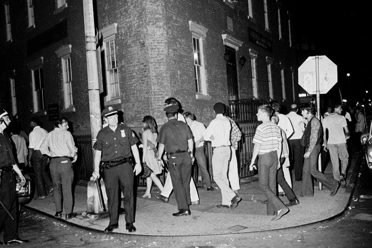 Monday is the start of Pride month. 
NEVER forget, Stonewall was a RIOT. A riot against police and police brutality. 🏳️‍🌈✊🏽