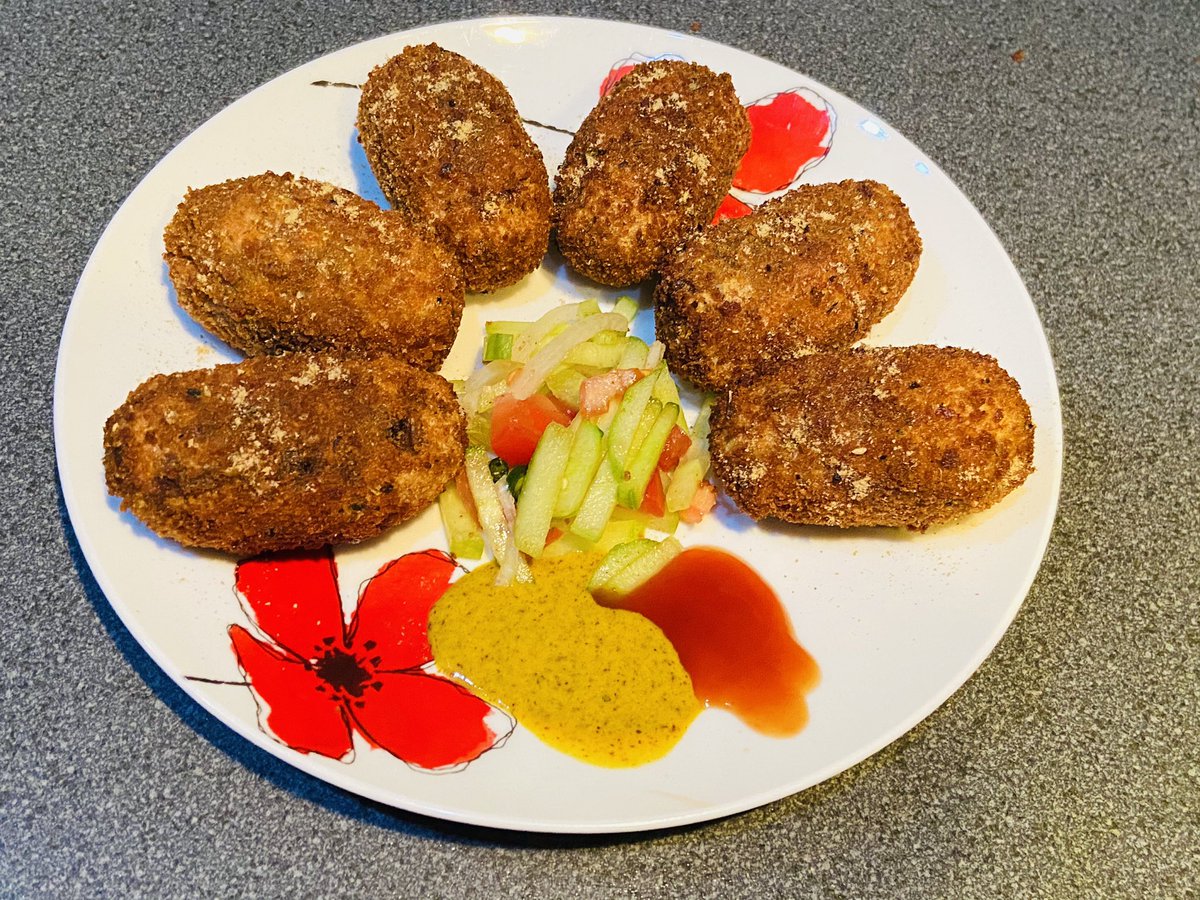 MoulisFoodLab's tweet image. Vegetable chop #vegetablechop #streetfood #recipes #foodie #foodlover #moulisfoodlab #indianfood #kolkatastreetfood #kolkatafoodie #subscribe #youtubechannel #youtuberecipe #recipeblogger #followers