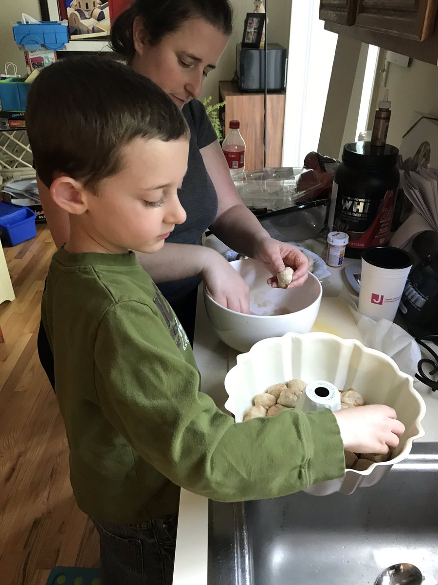 EBGIII's tweet photo. @fnkitchen My wife, 6 year old son and I making @KatieLeeKitchen pumpkin monkey bread. It was delicious!! #wecooktogether #sweepstakes https://t.co/7hAymyzsZW