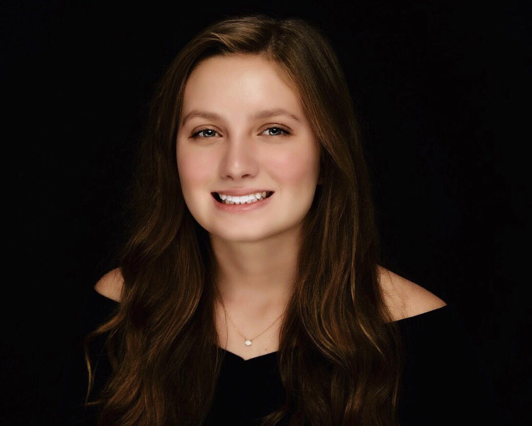 awadesqe's tweet photo. Congratulations Katie on graduating as an IB Student from Stanton College Prep #Duuuvalgrad #2020graduate We love you and we are so proud of you ❤️ https://t.co/LYEBccYeXP