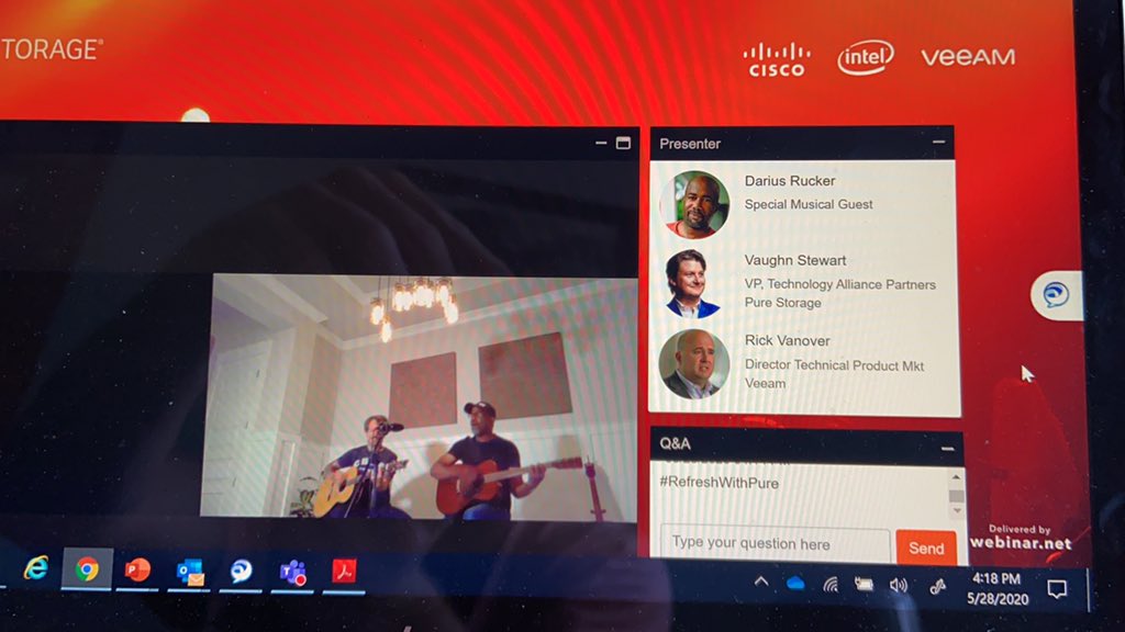 Eric_Heet27's tweet photo. Tunes night with @dariusrucker ! #RefreshWithPure @PureStorage @Veeam @intel https://t.co/snx1EYJGd7