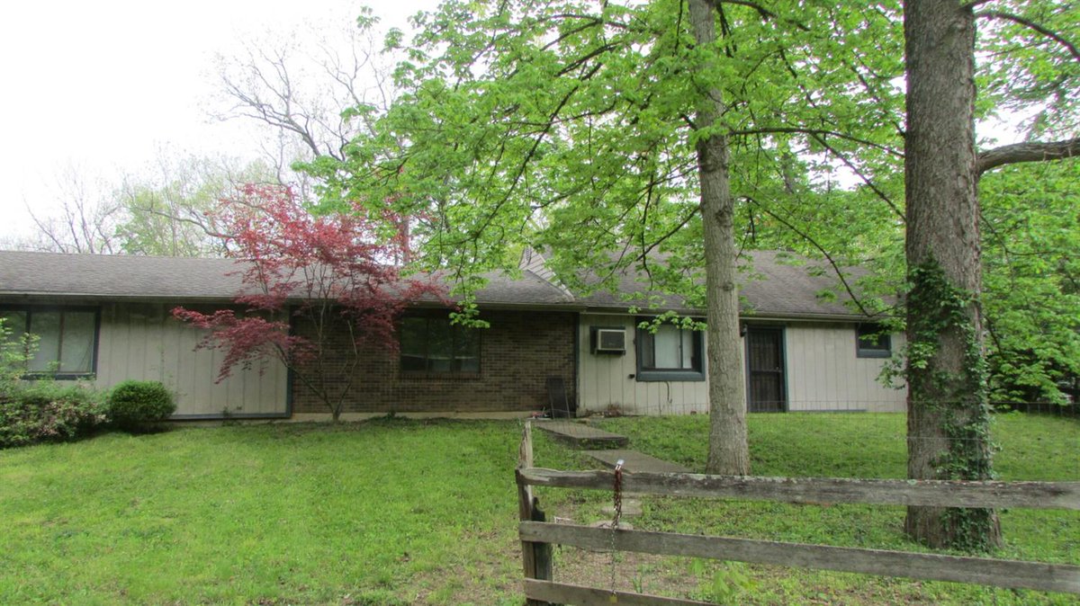 MelissaBolser's tweet photo. See a virtual tour of my listing on 7189 River Road #Fairfield #OH  #realestate https://t.co/cAboabd9p3 https://t.co/eaNyv0elC2