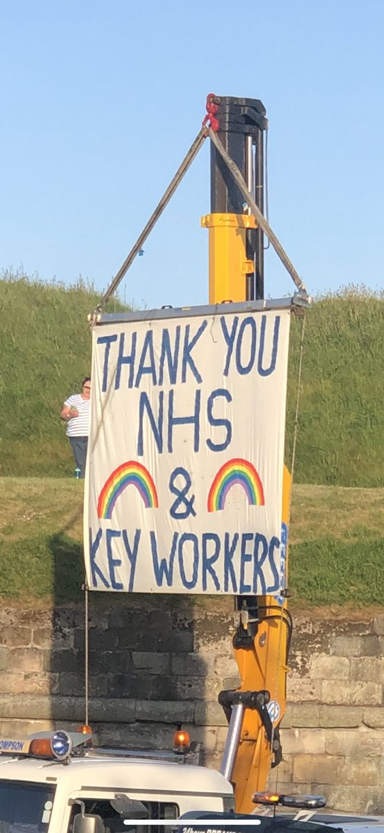 Tonight as well as clapping for carers and the #NHS we also recognised the outstanding work of #royalmail #postmen #postwomen also breakdown drivers @NHSNlandCCG @NHSMillion #berwick