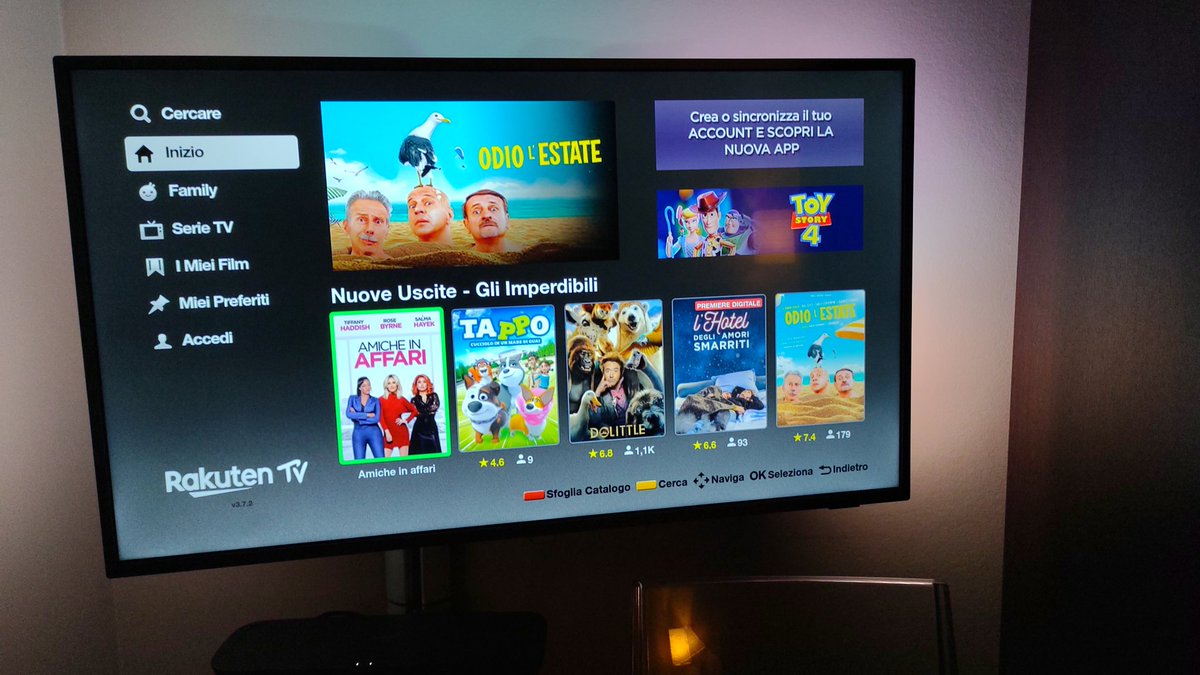 lucaviscardi's tweet photo. Serata cinema con @RakutenTV_IT !
Ci sono anche film gratis con la pubblicità! 💪💪💪
Abbinata super con @PhilipsItalia Ambilight
#ambilight #looksbetter https://t.co/4ODlquq4Jm