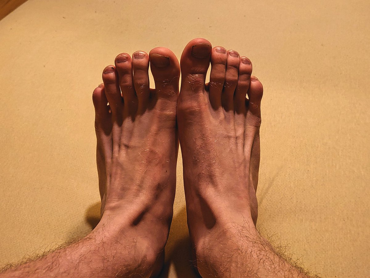 alpharon4's tweet photo. To all my slaves who like em dirty-

Daddy needs to clip his toenails.. they grew rather long very quickly, just for you.

So, who's gonna be the lucky loser to get them?

#cashmaster #cashgod #walletmaster #feet #toenails #feetporn #feetfetish #feetslave #findom #finsub #cashfag https://t.co/I1nJnGA8yg