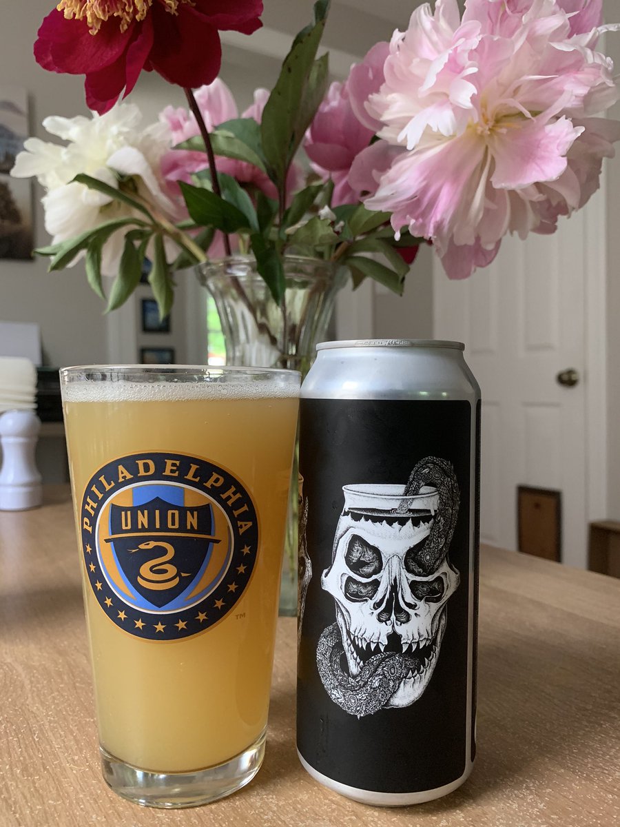Essau1969's tweet image. #ThirstyThursday Next up #AlienChurch from @tiredhandsbeer #DrinkLocal #Beer #BeerMe 🍺🍺🍺#Beeroclock 🍺 Drink it up! Cheers 🍺