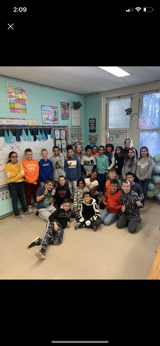 LynnCrest5's tweet photo. Throwback Thursday! Some of our favorite memories this year were the first day of school, Halloween, our holiday party, and celebrating Mrs. Monacoβs birthday!! @Monaco12060 @LynnCrestTigers #22tigers #5VM #TBT https://t.co/XyBQypVlWd