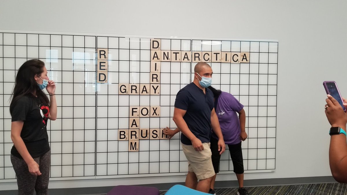 FoxLibraryKISD's tweet photo. @FoxKISD 3rd & 4th grade teachers figured out more 🦊 facts during our #FoxLaunch today! Did you know that a fox's tail is called a brush?? #FoxFamily https://t.co/zEi5isgqPh