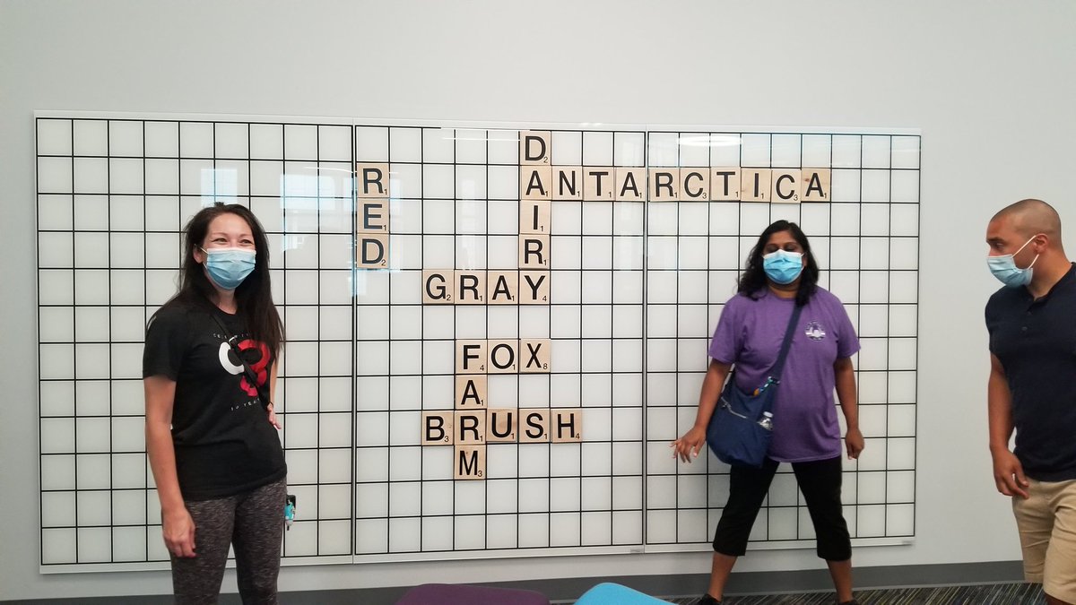 FoxLibraryKISD's tweet photo. @FoxKISD 3rd & 4th grade teachers figured out more 🦊 facts during our #FoxLaunch today! Did you know that a fox's tail is called a brush?? #FoxFamily https://t.co/zEi5isgqPh