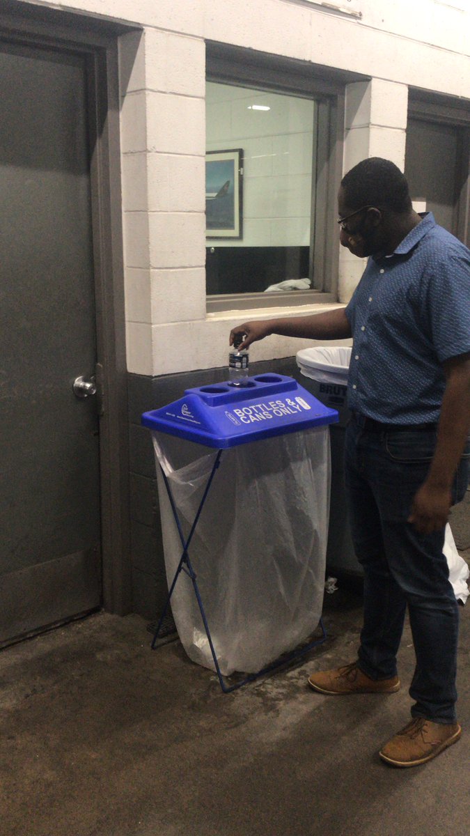 UPS_CTBaSE's tweet photo. Our BaSE department is always sure to recycle at any chance we get! #NEDrecycles @safetyfirstNED @NortheastBaSE https://t.co/LxEwKtBohh