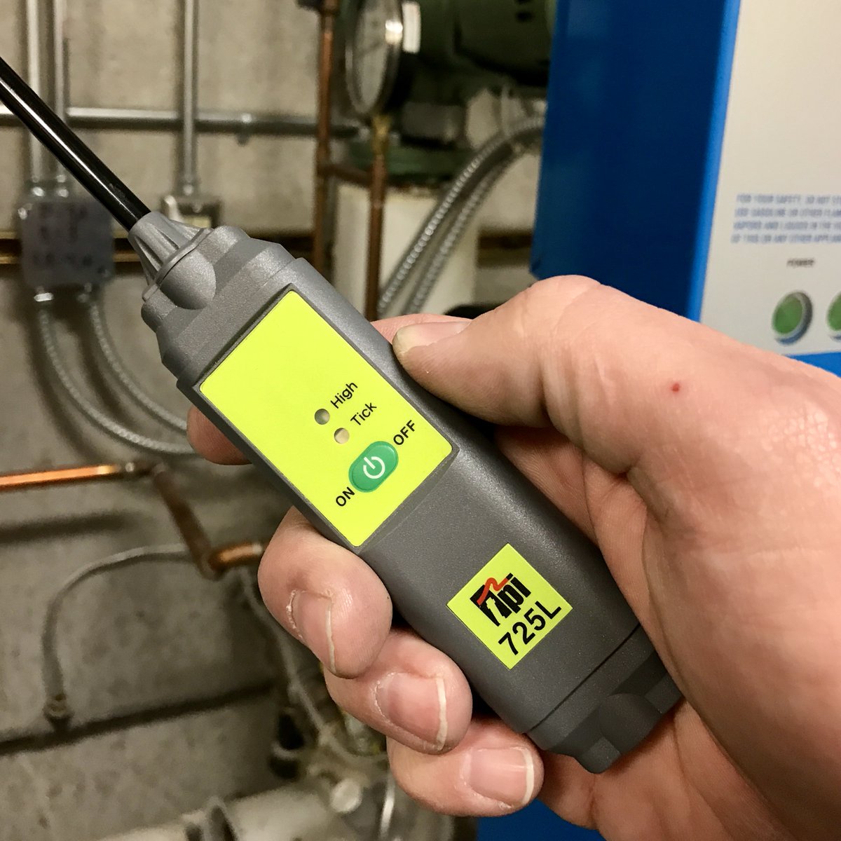 It's easy and affordable to sniff out combustible gas with this handheld 725L detector from TPI. 40 PPM Methane sensitivity. #hvac #hvactech #hvaclife #tools