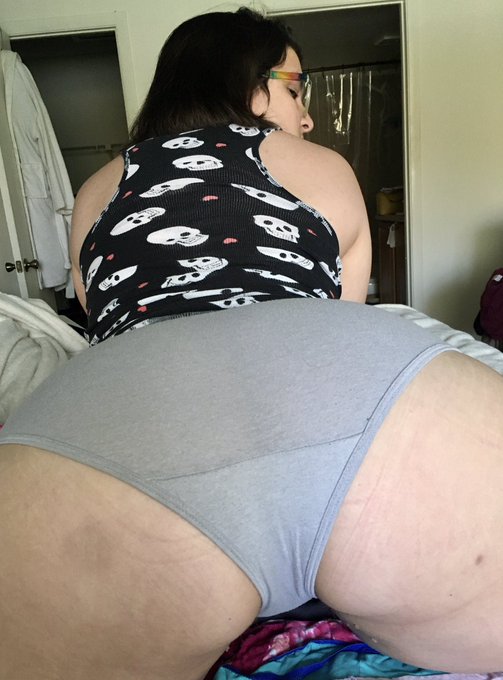 HALP! I need new #panties! Selling v old/worn ones! $20+ship = 2 day wear w/my cum, choice of fullback<a href="/tag/panties"class="tags">#panties</a>