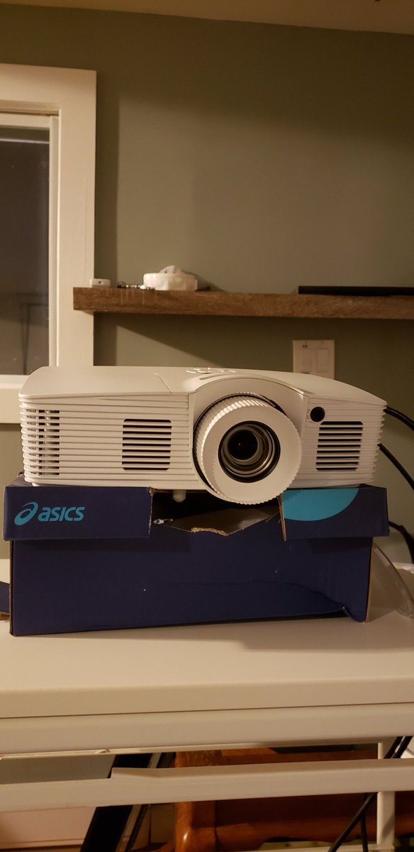 travis331999's tweet image. My new projector!! It took a couple of weeks. But finally got it. Thanks dad! #optomaprojector #hd39darbee