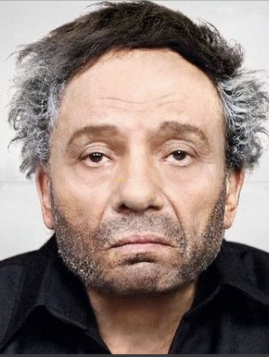 الصيرفي وهو منصدم إن ولده صاحب القصر وزوجته مرضعه ولد الخليفة  #نايف_حمدان