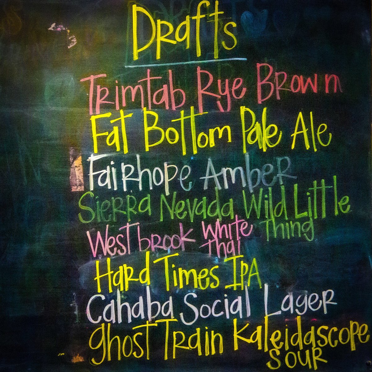 TheRidgeEat's tweet photo. Y’all thirsty?! Good cause we’re pourin’ up deliciousness alllll evening! #ThirstyThursday #draftbeer #bhambeer #bhamdrinks @Foodandfoam @now_bham https://t.co/n49UGRKSV4