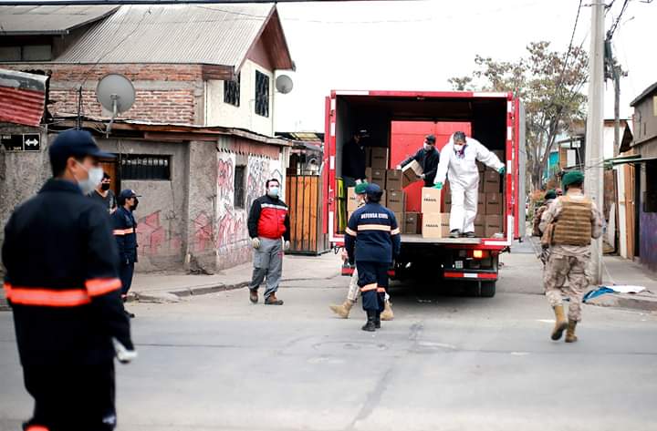 defensa_a's tweet photo. Todos los días avanzamos para que cada hogar de la comuna tenga su caja de mercadería.
Agradecer siempre a todos nuestros instructores y voluntari@s que sin ell@s esto no sería posible. https://t.co/wWXElWXuzj