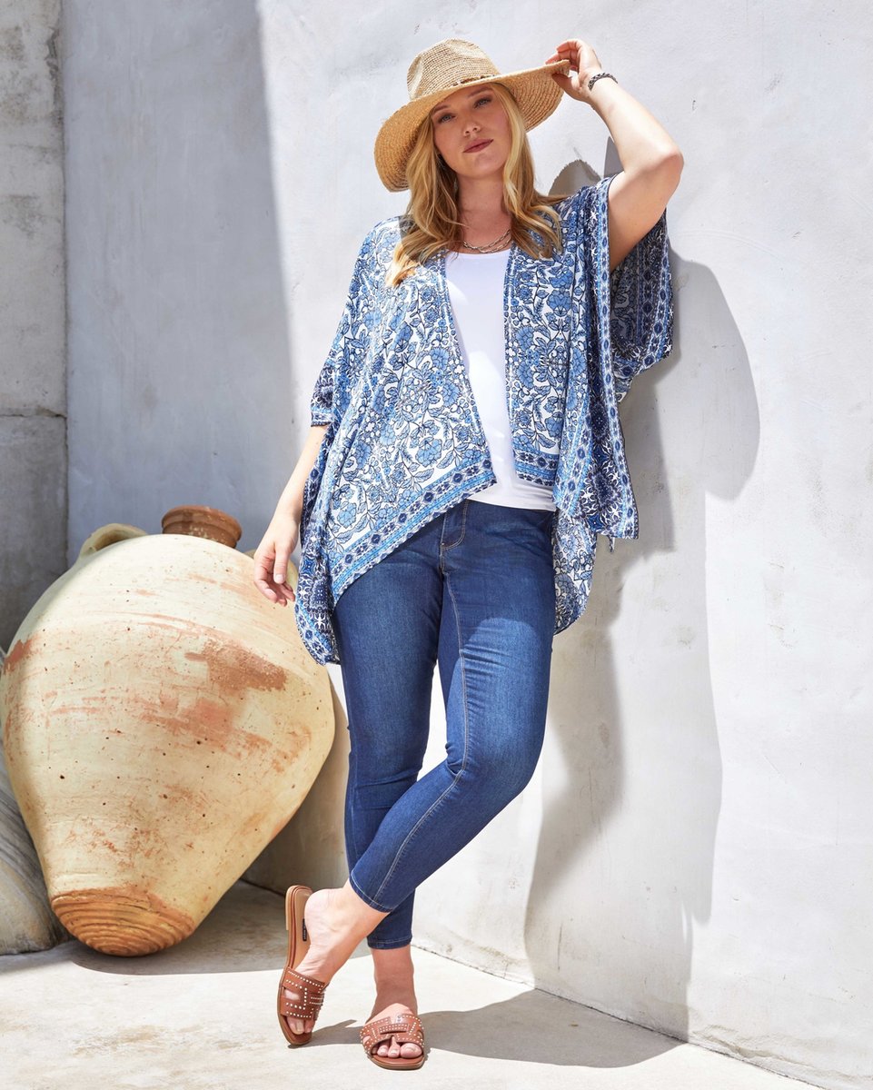 Inspired by Italy. A breezy jacket that borrows its look from Tuscan pottery.