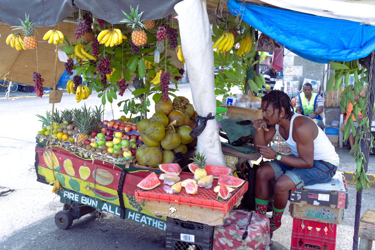 Fresh fruits!

#fruits #fresh #streetphotography 
#sonya7iii #photography #stall #jamaica #vendor #fruitvendor