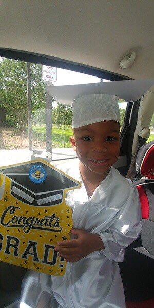 I held a goodbye “drive through” with gifts, smiles, and certificates today for my students! This sweet friend dressed for the occasion! Congratulations to my kinder bees for completing kindergarten! ❤️☺️ 🎓 🐝 <a href="/lonniebnelson/">LonnieBNelsonElem</a> <a href="/sonja_parnell/">Sonja Parnell</a> <a href="/RichlandTwo/">Richland School District Two</a>