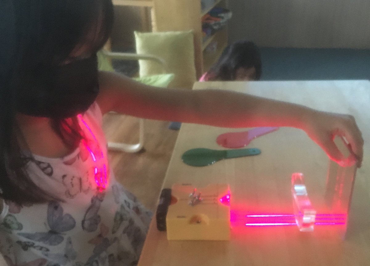 RobZook1's tweet photo. POWER OF PLAY-

“I learned light travels straight and one light can make 4 lights!”

PreK scientist ⁦@kispride⁩ sharing learning from playing with light for 30 minutes.

⁦@marshabycraft⁩ #inquiry #STEAM #STEM #K12 #NGSS #ScienceED #ElemScience #Play https://t.co/tJ2TX0BbKk