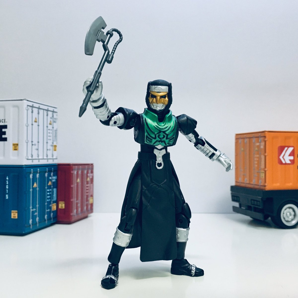 かっこいい斧の構え方 かっこいい斧の構え方