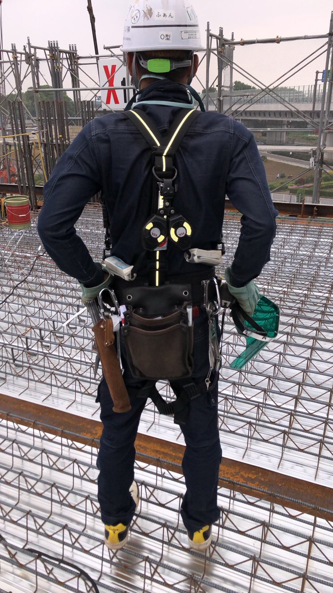實川創建 安全帯を一新しました 働く男の背中 かっこいいですね 身体が規格外の為体重に見合ったハーネス 墜落制止用器具 を作成中 色んなもを背負っている社員の安全を守ります 實川創建 安全帯を一新しました 働く男の背中 かっこいいですね 身体が規格外の為体重に見合ったハーネス 墜落制止用器具 を作成中 色んなもを背負っている社員の安全を守ります