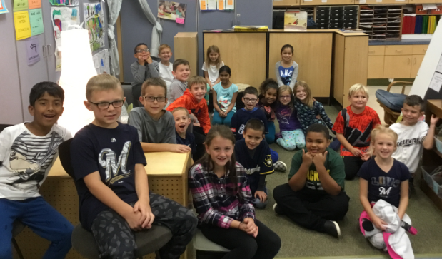 OrchardLaneSDNB's tweet photo. Today we celebrate STAR second graders! #OLstars @SDNBSchools https://t.co/5gStGpJIjF