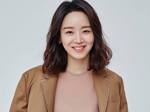 11. Shin Hye Sun. Fallin' love with her after Angel's Last Mission. I've seen her on another drama too and I always like her role. I think they will suit each other  #AhnBoHyun  #BravoHyun  #안보현  #KimHyeSun