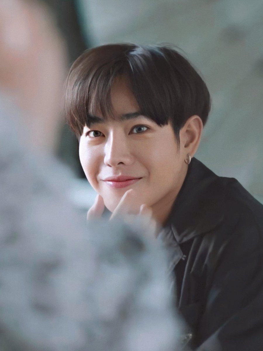 sainam_tarn's tweet photo. ตากล้องน่ารักจัง
#ALittleThingMV
#ALittleThingDigitalAlbum
#เป๊กผลิตโชค https://t.co/ptV38bVrLN
