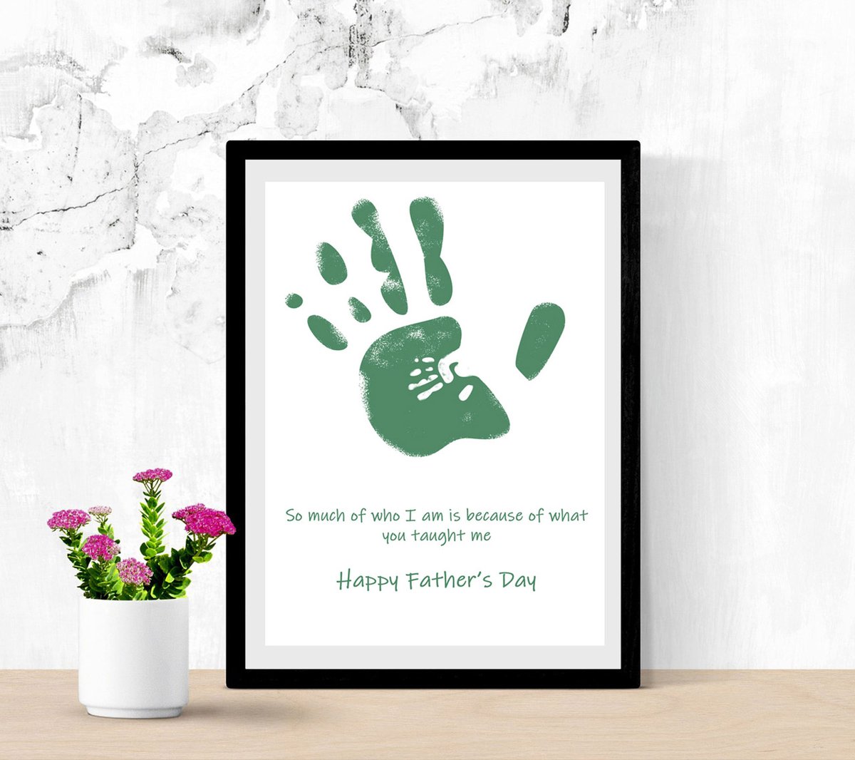 ClickableP's tweet image. Looking for that perfect &quot;handmade&quot; gift without putting in all that effort? LOOK NO FURTHER! This card is the perfect gift from the kids without any messy hands! 😉

Available in 5 different colors! 🤩

Shop this card and more: etsy.com/shop/Clickable…