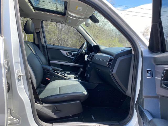 BayKerrison's tweet photo. 🇺🇸 PRE- O R D E R 🇳🇬 2010 GLK 350.
And have it shipped and delivered to your doorstep in Nigeria in 6 weeks.
DM: @KeRrison_Auto_Bay. 
FB: KeRrison Auto_Bay.
☎️0816 9653086. 
📱+2348152649452.
.
To acquire this Auto Masterpiece. 
@KeRrison_Auto_Bay. 
We Have Cars For Every Budget! https://t.co/SzbE9ijZG8