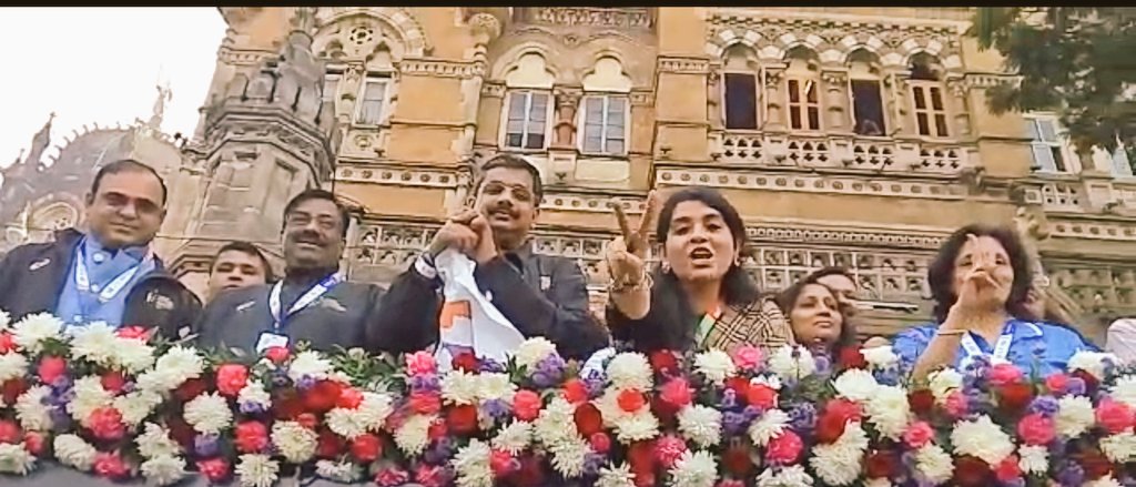 <a href="/ShainaNC/">Shaina Chudasama Munot</a> <a href="/vaastavngo/">Vaastav Foundation</a> <a href="/TataMumMarathon/">Tata Mumbai Marathon</a> Working for any sect of society, making ground level changes, especially for those who truly need it, is a true victory for all of us!
It's not a mere coincidence that #Victory &amp; #VaastavFoundation both begin with the letter "V".
Thank you so much for your support! <a href="/ShainaNC/">Shaina Chudasama Munot</a>