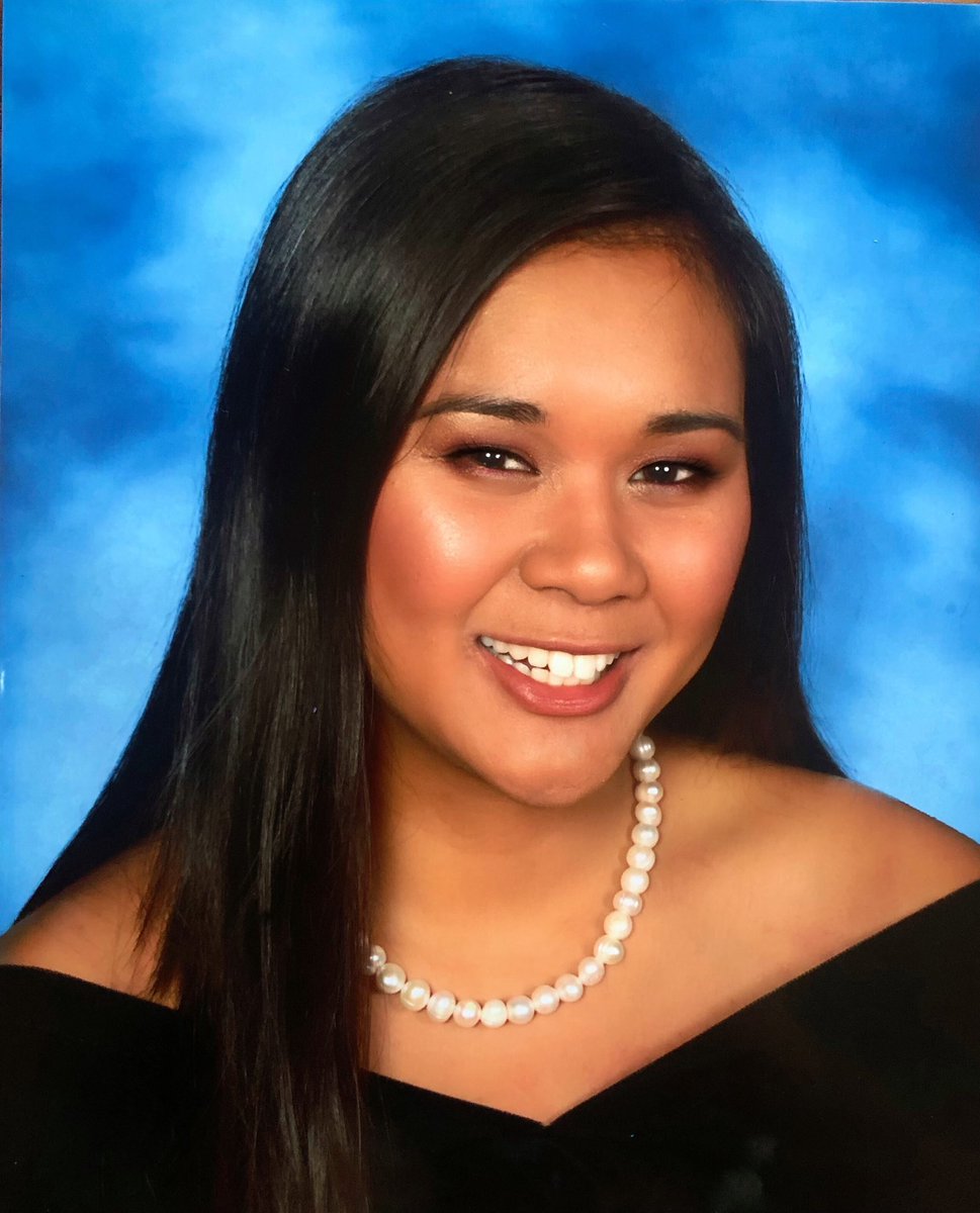 jessrhino's tweet photo. bye bye senior year, you will truly be missed :’)
here’s to the next 4 years!!🧡💙🐊 #DUUUVALGrad https://t.co/HdzCHtaslD