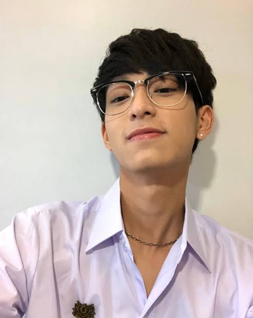 < 𝐀 𝐭𝐡𝐫𝐞𝐚𝐝 𝐨𝐟 𝐍𝐚𝐧𝐨𝐧 𝐚𝐧𝐝 𝐂𝐡𝐢𝐦𝐨𝐧 𝐛𝐮𝐭 𝐭𝐡𝐞𝐲 𝐠𝐞𝐭 𝐨𝐥𝐝𝐞𝐫 𝐚𝐬 𝐲𝐨𝐮 𝐬𝐜𝐫𝐨𝐥𝐥 𝐝𝐨𝐰𝐧 >