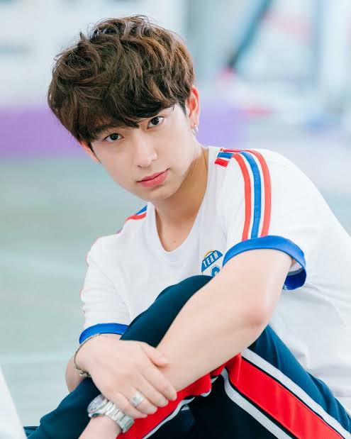 < 𝐀 𝐭𝐡𝐫𝐞𝐚𝐝 𝐨𝐟 𝐍𝐚𝐧𝐨𝐧 𝐚𝐧𝐝 𝐂𝐡𝐢𝐦𝐨𝐧 𝐛𝐮𝐭 𝐭𝐡𝐞𝐲 𝐠𝐞𝐭 𝐨𝐥𝐝𝐞𝐫 𝐚𝐬 𝐲𝐨𝐮 𝐬𝐜𝐫𝐨𝐥𝐥 𝐝𝐨𝐰𝐧 >