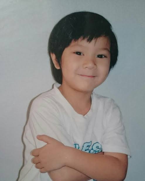 < 𝐀 𝐭𝐡𝐫𝐞𝐚𝐝 𝐨𝐟 𝐍𝐚𝐧𝐨𝐧 𝐚𝐧𝐝 𝐂𝐡𝐢𝐦𝐨𝐧 𝐛𝐮𝐭 𝐭𝐡𝐞𝐲 𝐠𝐞𝐭 𝐨𝐥𝐝𝐞𝐫 𝐚𝐬 𝐲𝐨𝐮 𝐬𝐜𝐫𝐨𝐥𝐥 𝐝𝐨𝐰𝐧 >