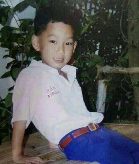 < 𝐀 𝐭𝐡𝐫𝐞𝐚𝐝 𝐨𝐟 𝐍𝐚𝐧𝐨𝐧 𝐚𝐧𝐝 𝐂𝐡𝐢𝐦𝐨𝐧 𝐛𝐮𝐭 𝐭𝐡𝐞𝐲 𝐠𝐞𝐭 𝐨𝐥𝐝𝐞𝐫 𝐚𝐬 𝐲𝐨𝐮 𝐬𝐜𝐫𝐨𝐥𝐥 𝐝𝐨𝐰𝐧 >