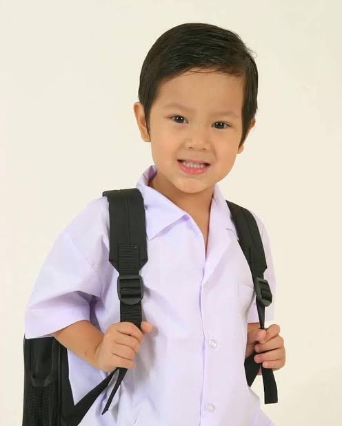 < 𝐀 𝐭𝐡𝐫𝐞𝐚𝐝 𝐨𝐟 𝐍𝐚𝐧𝐨𝐧 𝐚𝐧𝐝 𝐂𝐡𝐢𝐦𝐨𝐧 𝐛𝐮𝐭 𝐭𝐡𝐞𝐲 𝐠𝐞𝐭 𝐨𝐥𝐝𝐞𝐫 𝐚𝐬 𝐲𝐨𝐮 𝐬𝐜𝐫𝐨𝐥𝐥 𝐝𝐨𝐰𝐧 >