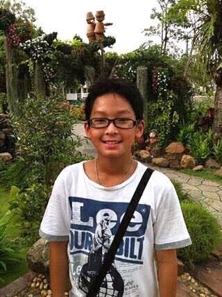 < 𝐀 𝐭𝐡𝐫𝐞𝐚𝐝 𝐨𝐟 𝐍𝐚𝐧𝐨𝐧 𝐚𝐧𝐝 𝐂𝐡𝐢𝐦𝐨𝐧 𝐛𝐮𝐭 𝐭𝐡𝐞𝐲 𝐠𝐞𝐭 𝐨𝐥𝐝𝐞𝐫 𝐚𝐬 𝐲𝐨𝐮 𝐬𝐜𝐫𝐨𝐥𝐥 𝐝𝐨𝐰𝐧 >