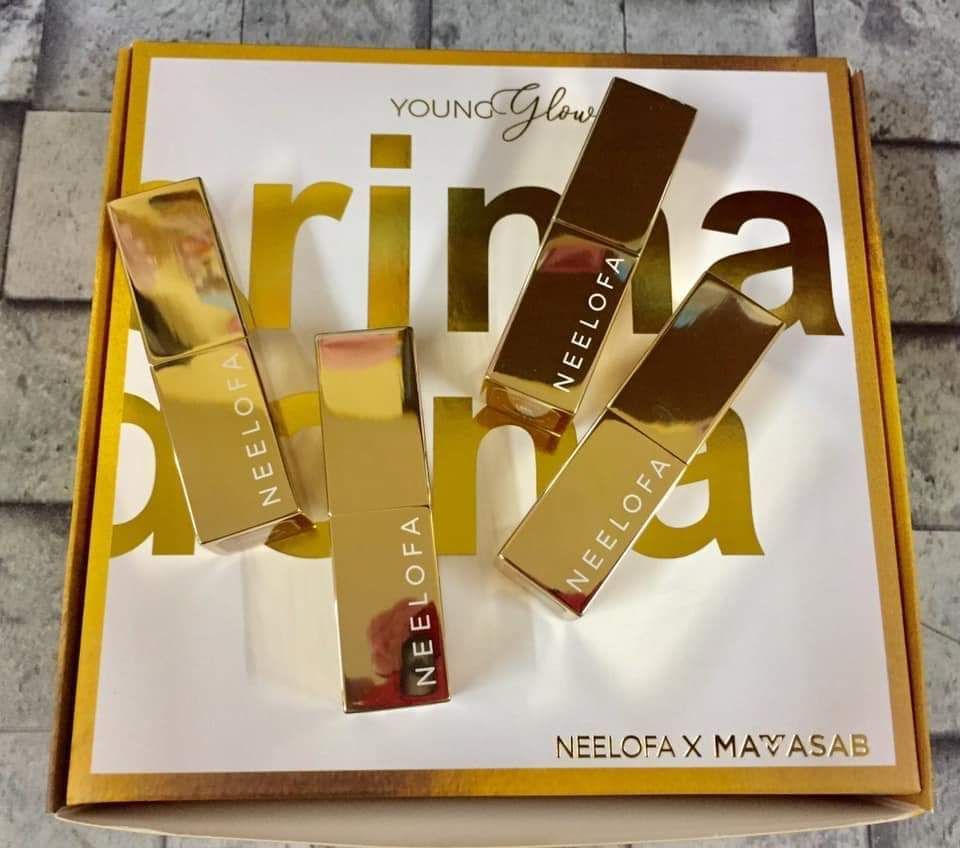 anissyfqh's tweet photo. Set Diva dah SOLD OUT!
Dapatkan set Primadona selagi stok masih ada. Grab yours NOW 💄💋
https://t.co/rJ06L94Zi0
#neelofaxmamasab #lipstickneelofa
#lipmatte #codmelaka https://t.co/hJi8iA01xl