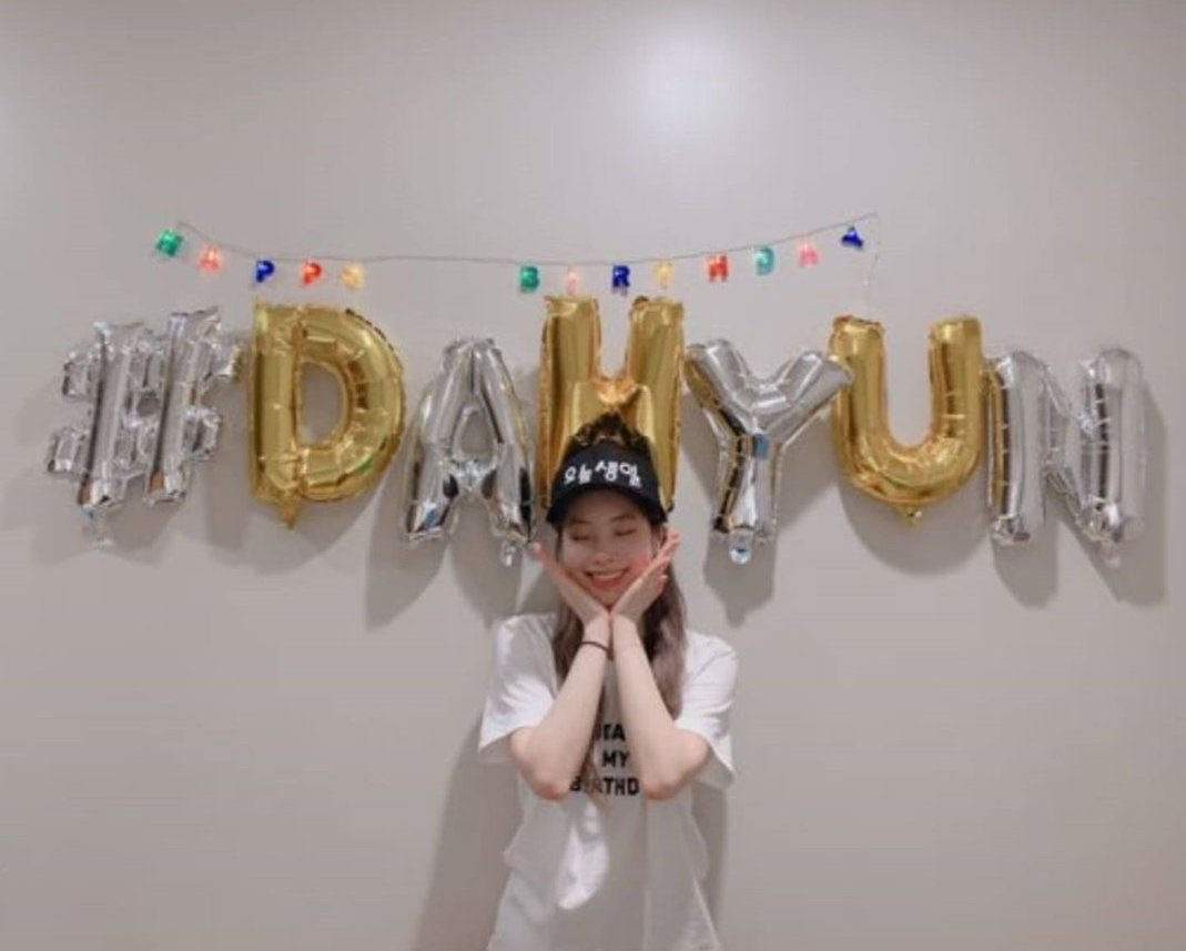 149. dahyun day~ i think she deserves the world 