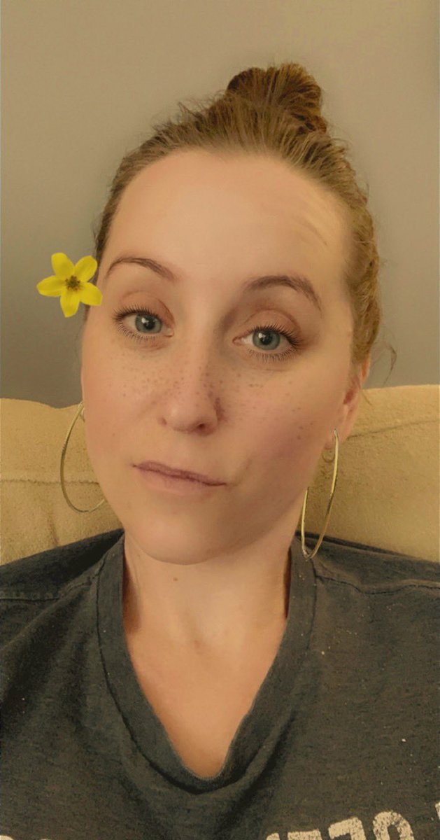 JackieBee_16's tweet photo. Why yes Snapchat - I DO dig these freckles and hoop earrings #FiltersAreFun https://t.co/tMq7RyvGs6