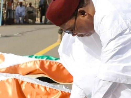 idjadi's tweet photo. #Niger. Au terme de son second mandat, le président #Issoufou fait face à un scandale financier qui risquerait de ruiner définitivement ses espoirs de laisser un bilan honorable de son passage à la tête du pays @attayoub #Inates #Chinagoder #corruption
https://t.co/CTF2qz70e7 https://t.co/n1FLKAMf65
