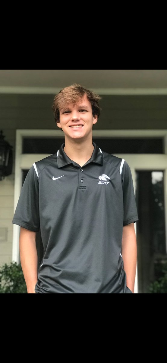 thomas_waller's tweet photo. Congrats Parker. We are so proud of you! Excited about the future. #grad2020 #DUUUVALGrad https://t.co/EDVz6OzoXe