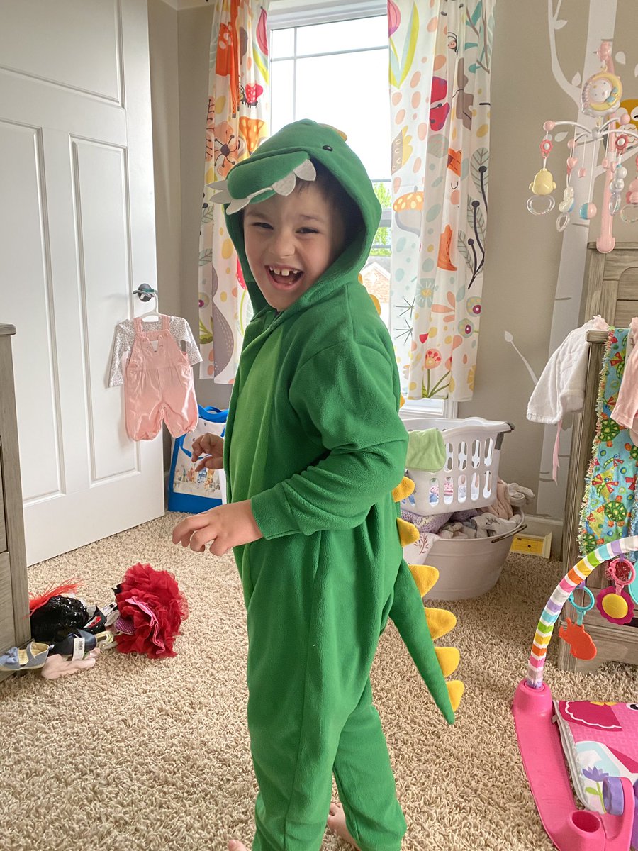 pac_julie's tweet photo. On Thursdays we are a dino https://t.co/sbKHxek8Q7