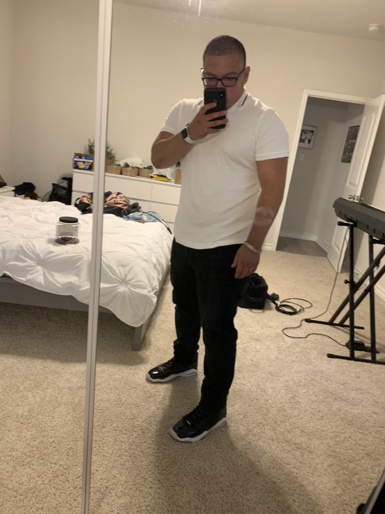 MichaelPeviaTBS's tweet image. Out on vacation and it was my first time wearing Jordan’s. 

I think it was a success💯😎