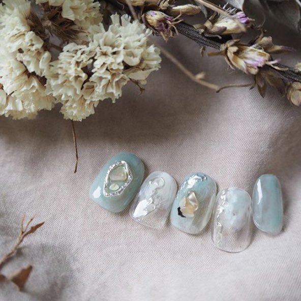inailsfukuoka's tweet photo. 憂鬱な梅雨も爪先からhappyに ♡

#ブルーネイル

#inails #アイネイルズ #福岡ネイルサロン #梅雨ネイル #iceblue #オーロラ #nail #nailart #ネイル #天神 #今泉 #大名 #指先 #爪 #美爪 https://t.co/Yjm7oYSfP1