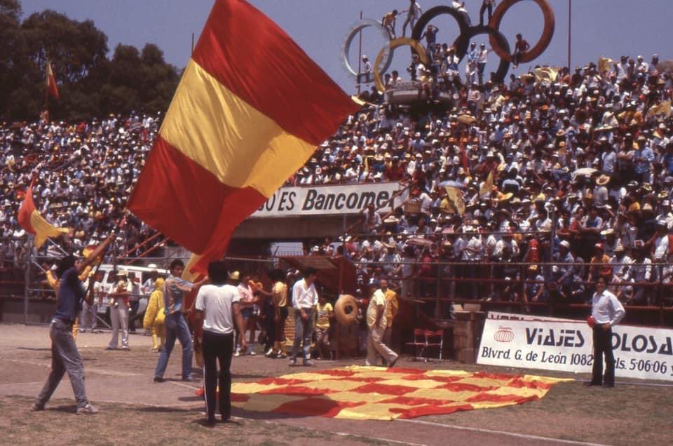 LocuraMorelia's tweet photo. Donde comenzó la GLORIA💛❤️💛❤️ https://t.co/5lWrt2nezA