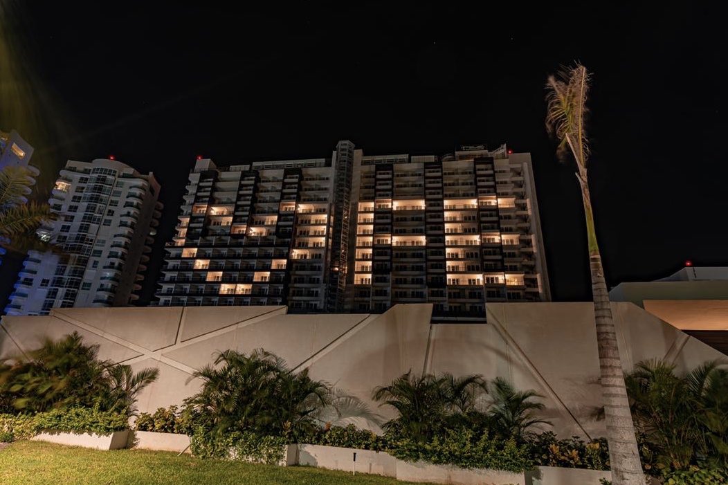 #Cancún no deja de demostrarnos señales de #esperanza. 🌌

Es cierto que todos estamos viviendo momentos difíciles, pero unidos vamos a levantarnos, como lo hemos hecho siempre. 💪🏼

#CancúnTodosUnidos #QuédateEnCasa