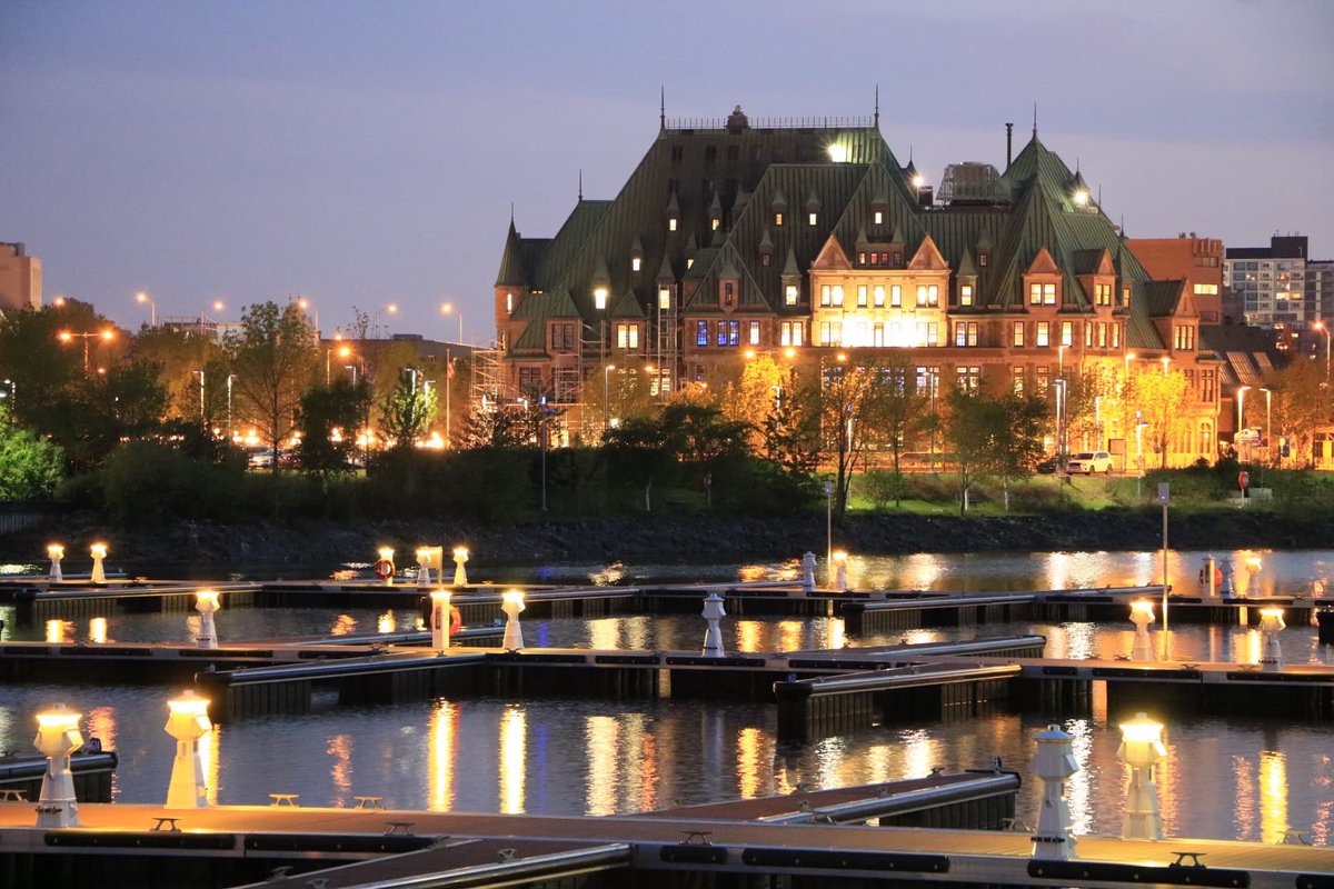JulienTOPPAN's tweet photo. Soirée de canicule à Québec, @villequebec, secteur @PortQuebec 
Que notre ville est belle!
@TourismeQuebec @NarcityQuebec @NarcityCanada @Explorezsansfin @ClicQuebec @JdeQuebec @cyblesoleil https://t.co/tb0dAZeJkM